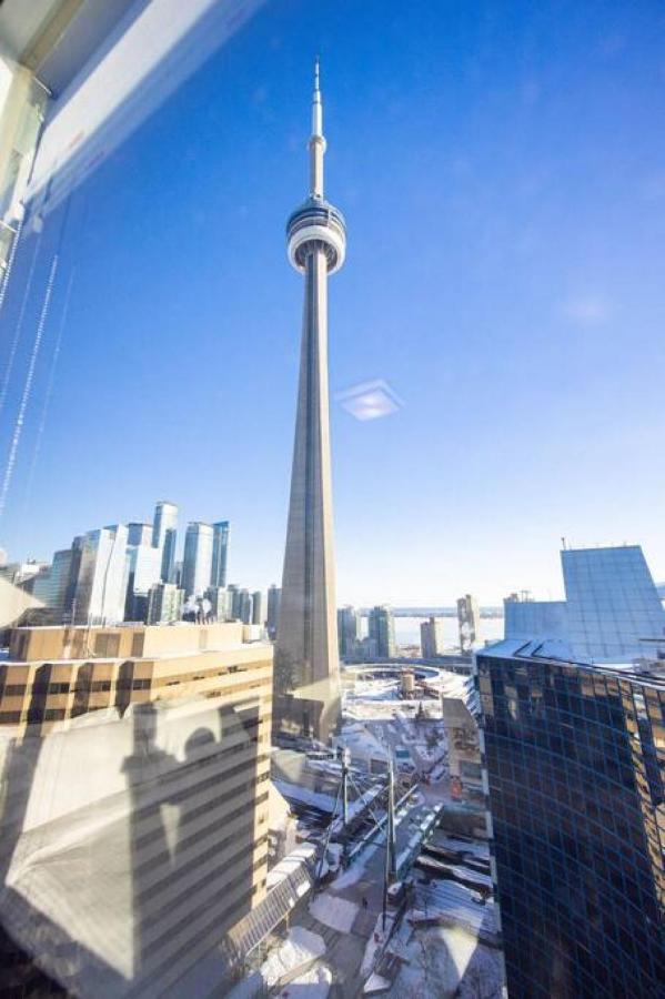 Exec 2Br 2Bth W Million Dollar View Of Cn Tower Villa โตรอนโต ภายนอก รูปภาพ