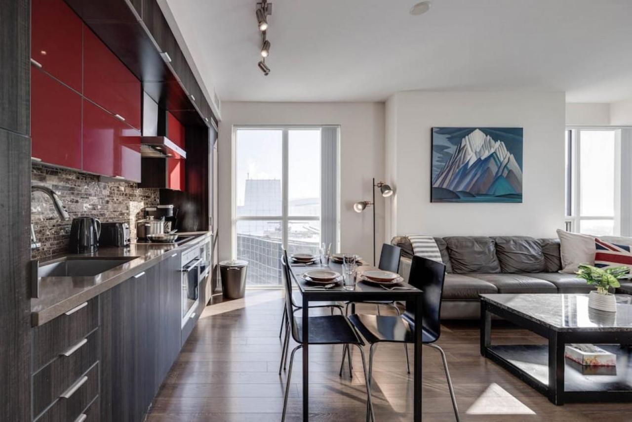 Exec 2Br 2Bth W Million Dollar View Of Cn Tower Villa โตรอนโต ภายนอก รูปภาพ