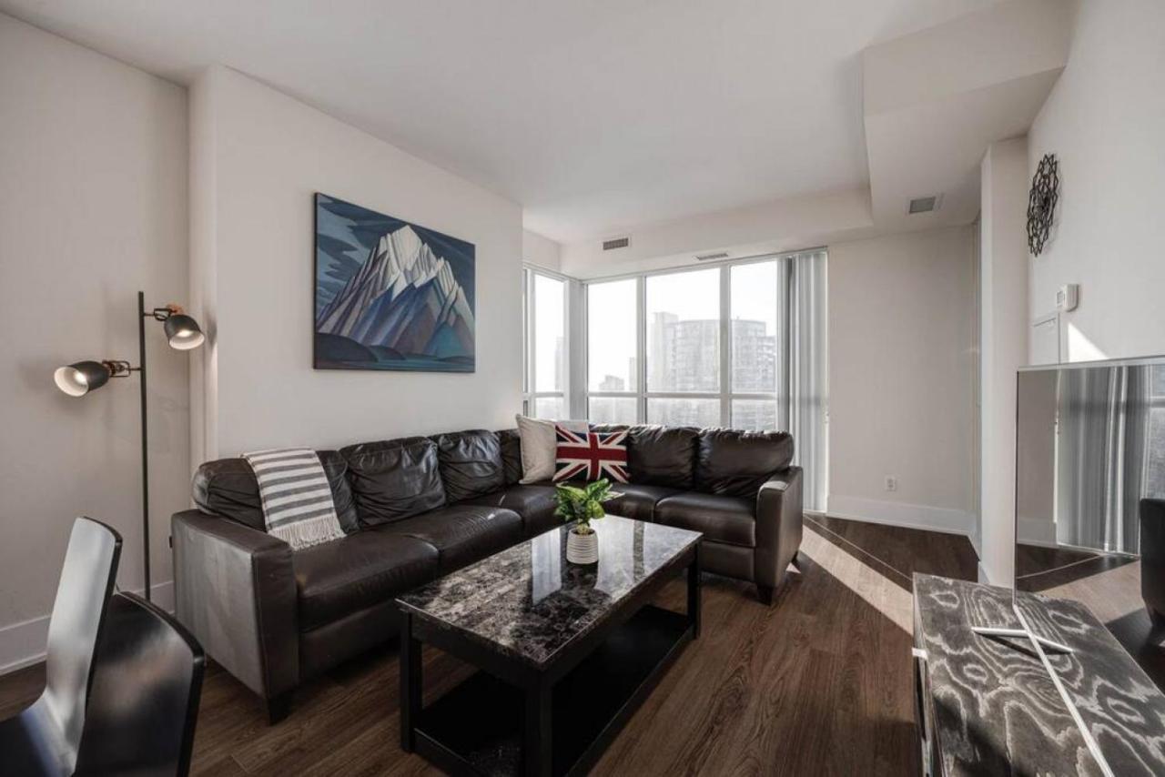 Exec 2Br 2Bth W Million Dollar View Of Cn Tower Villa โตรอนโต ภายนอก รูปภาพ